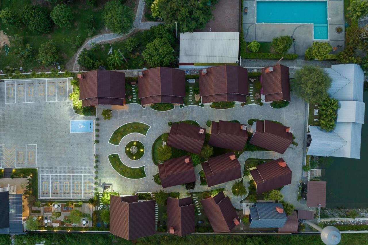 Picha Ville Resort Watthana Nakhon 外观 照片