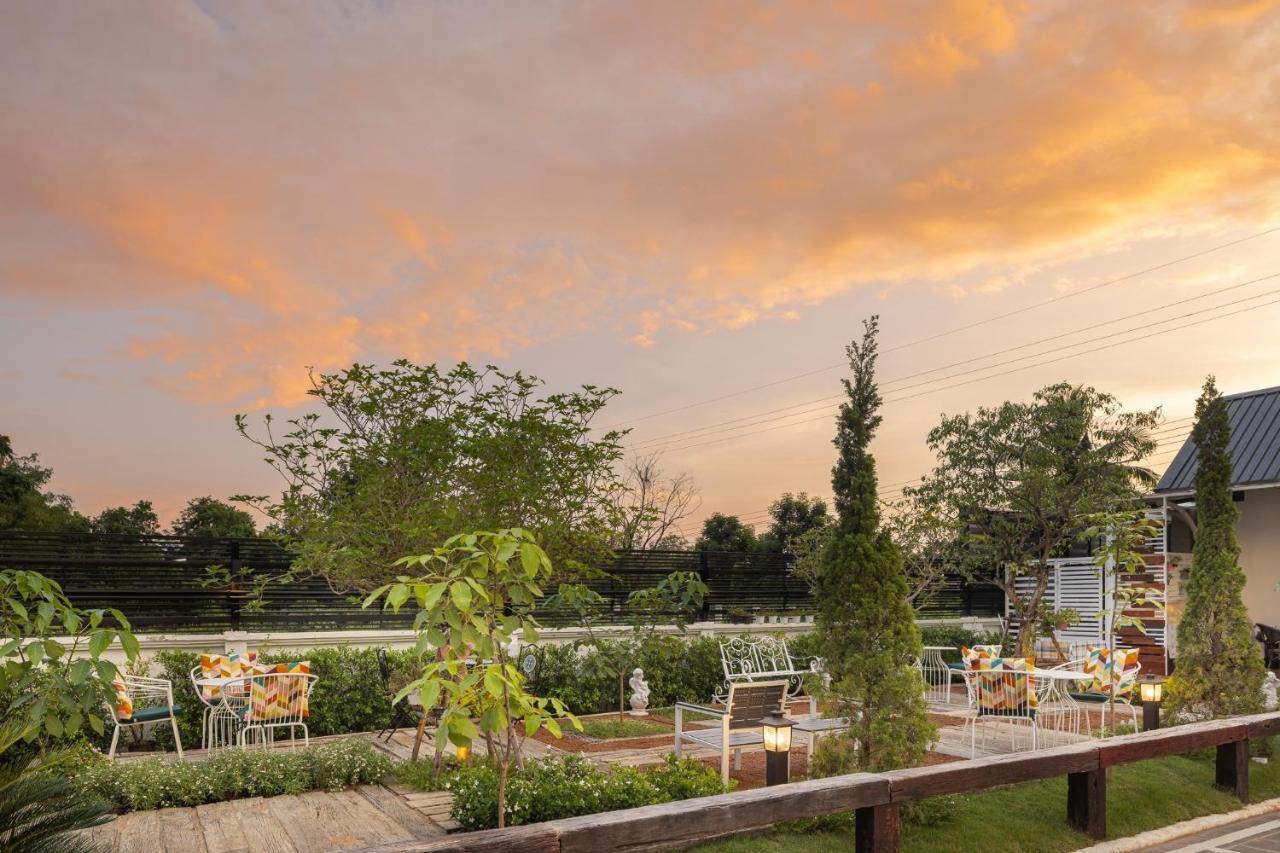 Picha Ville Resort Watthana Nakhon 外观 照片
